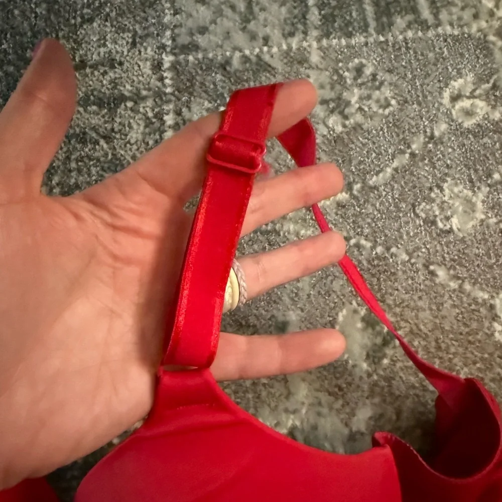 Warner's Vibrant Red Women's 38D Bra - Picture 6 of 8